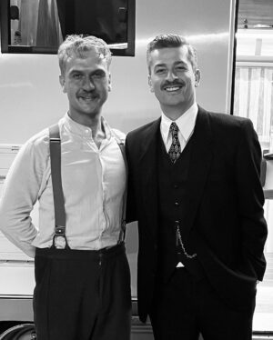 Onur Özaydın Instagram - “Atatürk” filmimiz vizyonda. İçinde olmaktan büyük gurur duyuyorum. Emek veren herkese minnetle. @ataturkthemovie 

Aras, iyi ki senin arkadaşınım. Arkadaşın olmak ayrı, rol arkadaşın olmak ayrı güzel. 🙏 @iynemliarasbulut 

Ve Mehmet Abi. Çok teşekkür ederim sana. Sayende Atatürk ile tanıştım. #mehmetadaöztekin #atatürk #atatürkfilmi