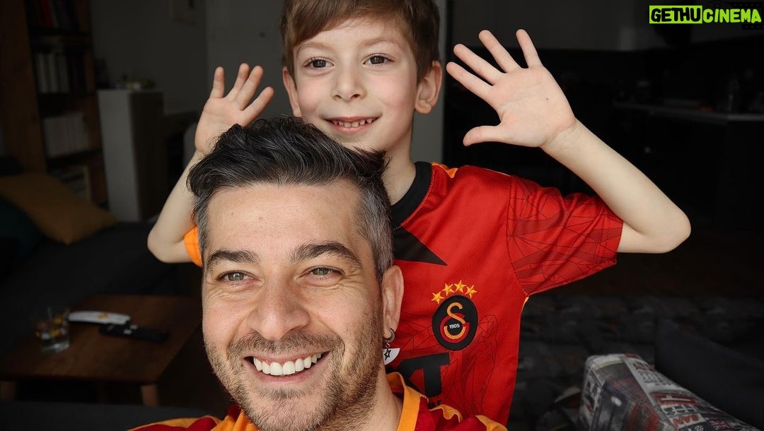 Onur Özaydın - 1.6K Likes - Fotoğraf, çok sayıda bayram içermektedir😊🙏