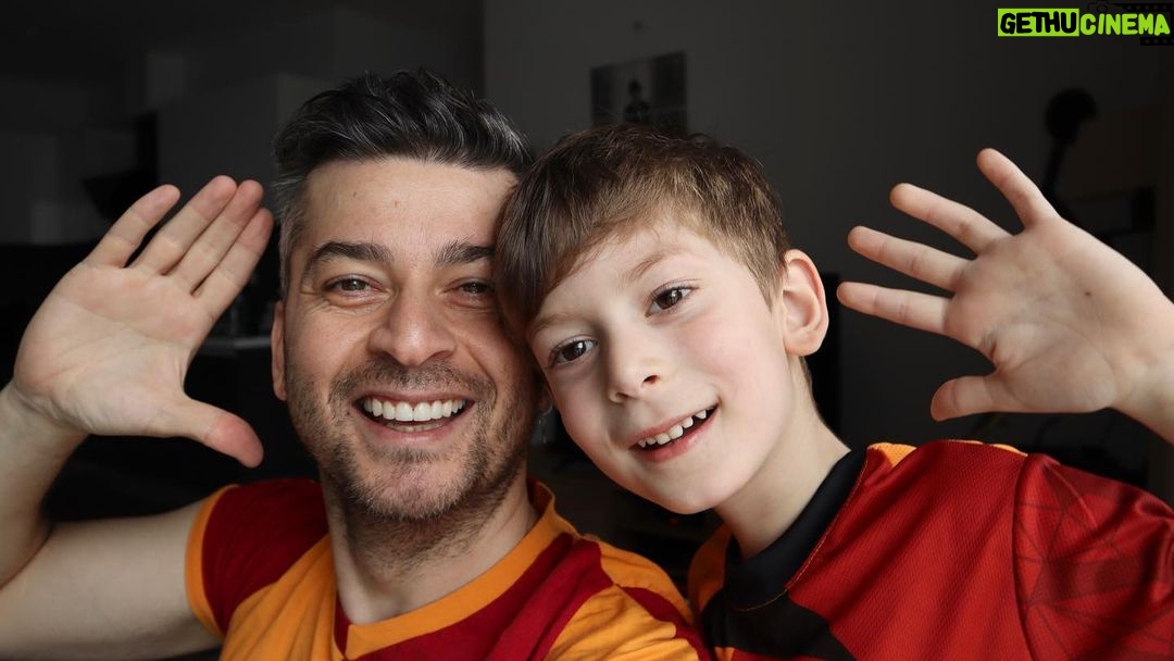 Onur Özaydın - 1.6K Likes - Fotoğraf, çok sayıda bayram içermektedir😊🙏