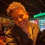 Onur Özaydın Instagram - Arkadaşlar, şu an bir risk alıyorum ve bu fotoğrafı saat 02.48’de paylaşıyorum. Biliyorum ki çoğunuz uyuyorsunuz. Olsun, her şey olacağına varır.