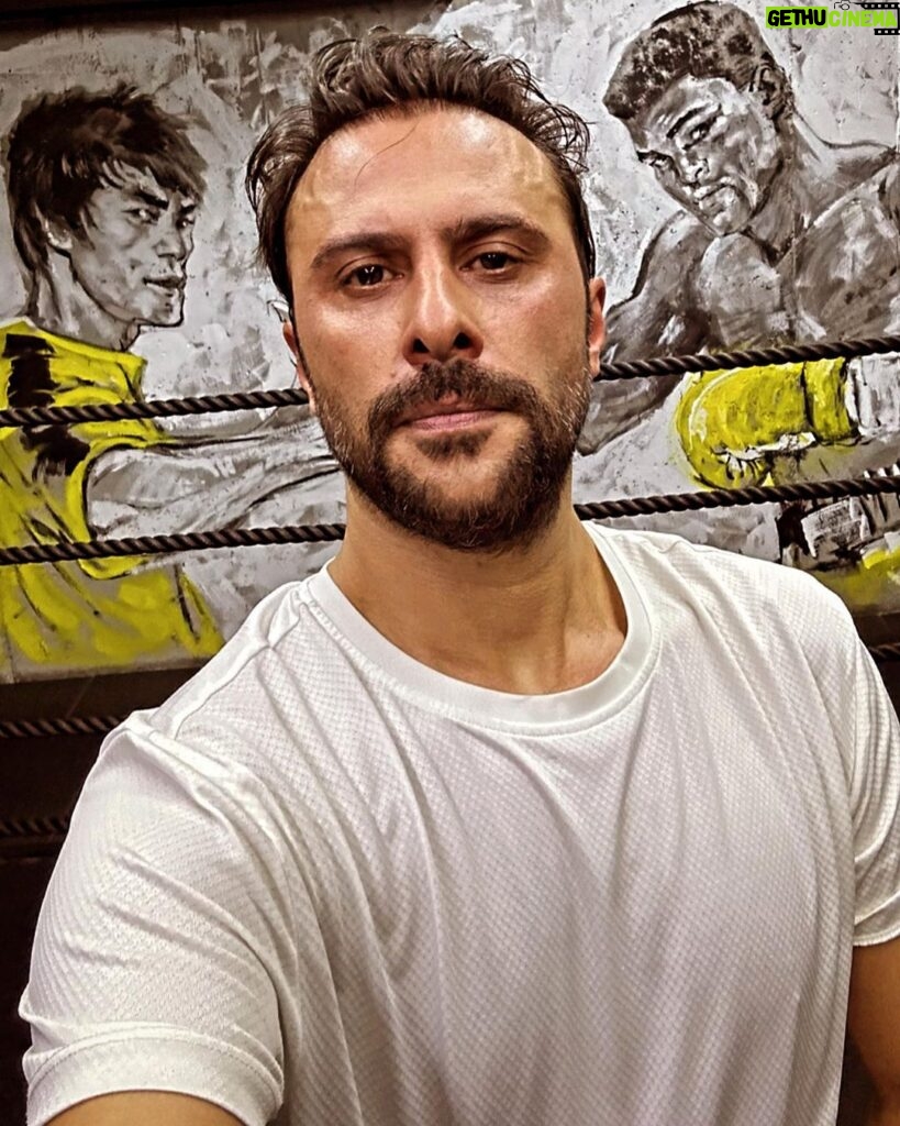 Onur Dilber Instagram - 🥊 Keep on making mistakes just to keep on learning, keep on giving, keep on wanting, keep on loving, keep on wondering, keep on asking, keep on trusting, keep on hoping, keep on dreaming, keep on moving, keep on fighting, just get up every morning And try, try, just try. #monofightacademy #kickbox Monofight Academy