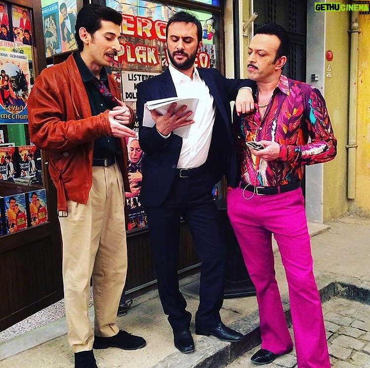 Onur Dilber Instagram - #tbt #seksenler #rivrivteam #butik #rıza #ergun