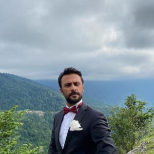 Onur Dilber Instagram - Papyonum bordo önümden çekil