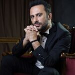 Onur Dilber Instagram - Sevgili yetenekli kardeşim @ozdufk ‘un objektifine baktım. Eğlenceli keyifli çekim için teşekkürler @ushoot._ @ushoot._ @ushoot._