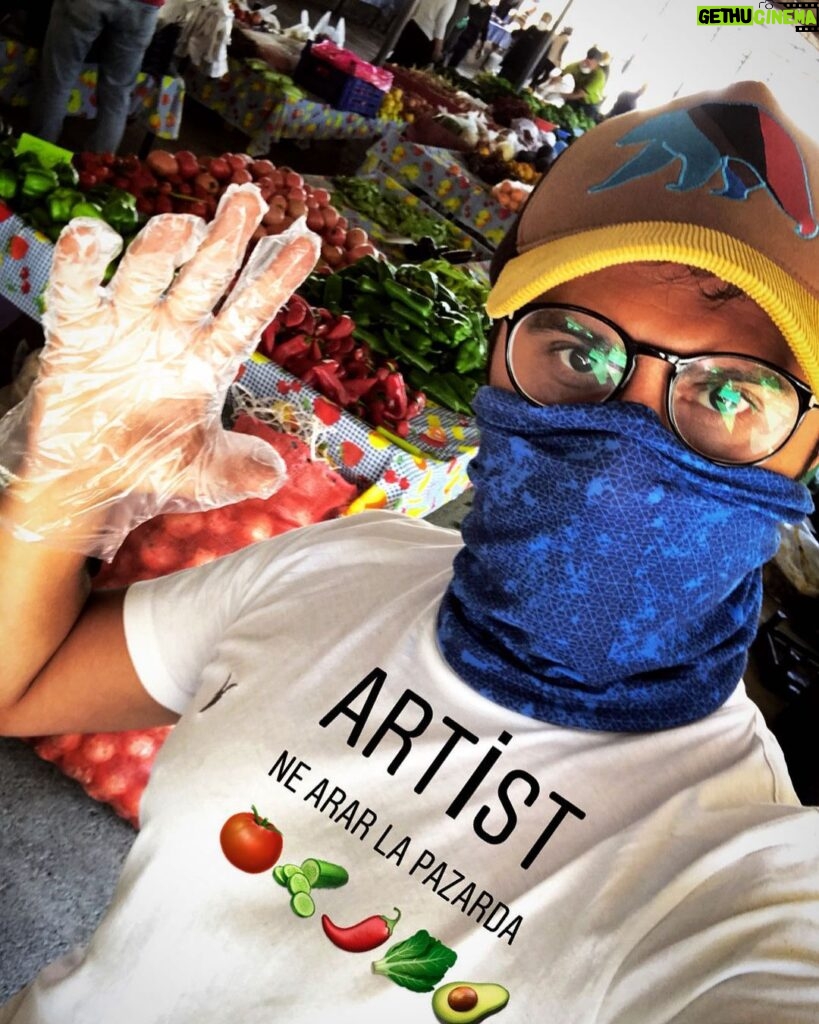 Onur Dilber Instagram - 📌#artistneararlabazarda #göcekpazarı