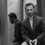 Onur Dilber Instagram - ‘’Aynalara ve gazetelere asla inanmayın’’ #johnosborne