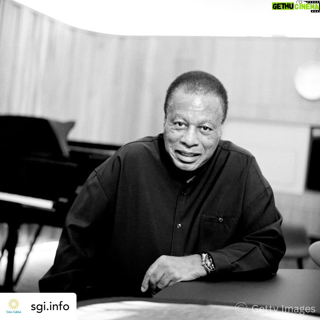 Orlando Bloom Instagram - Jazz saxophonist and composer Wayne Shorter passed away on March 2, 2023, at the age of 89. In the course of a career spanning over six decades, he became one of music’s iconic figures, producing a string of albums and several standard compositions that helped define the sound of jazz in the 20th century. Shorter was also a devoted member of the Soka Gakkai, and his Buddhist practice influenced both his music and his approach to life. His compositions often explored spiritual and philosophical themes, seeking to express the fundamental truths of Buddhism and convey a message of hope and courage to audiences worldwide. While his passing is a great loss to the world of music, his legacy lives on through his countless recordings and performances, inspiring and uplifting listeners around the world. Wayne Shorter will be remembered as one of the greatest jazz musicians of all time and a visionary whose music and message will endure for generations to come. “Through practicing Buddhism, I realized that nothing is wasted . . . Everything in my life has something to do with my development on the road to enlightenment.” Click the link in bio @sgi.info to read his personal experience.