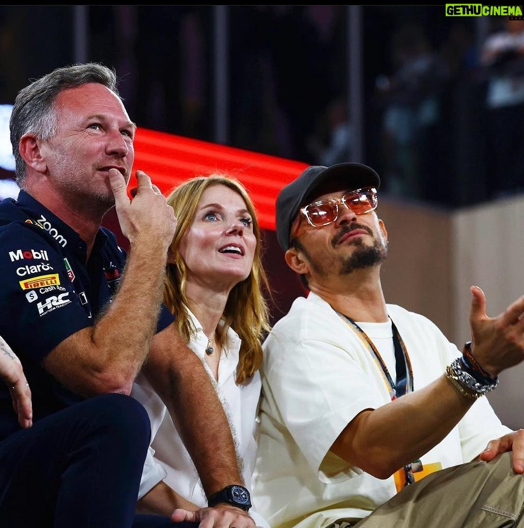 Orlando Bloom Instagram - Abu Dhabi F1 Grand Prix with my #GranTurismo fam 🏎️💨 🙏 @visitabudhabi #InAbuDhabi #AbuDhabiGP
