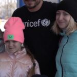 Orlando Bloom Instagram - In just one month, over 1.8m children have fled Ukraine. As a father, I can’t imagine how upset and confusing it must be to have to leave everything behind. During my visit to Moldova, it was heartbreaking to see families stream through the border after long journeys, with only a few belongings, and not knowing where their journey will end. @unicef and partners are providing children and families with psychosocial care, mental health support, and protection services as they cross Ukraine’s borders. If you can help, go to the link in my bio. Every action counts.