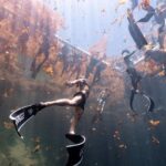 Orlando Bloom Instagram - Swimming up to see @camilajaber break her record for a 2nd time!!! 🤿🧜‍♀️🕳🐬@vertical_blue Bahamas 🇧🇸 📸: @daanverhoevenfreediver