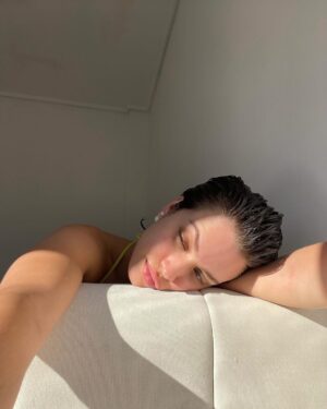 Ornella D'Elía Instagram - mood de hoy 🍒