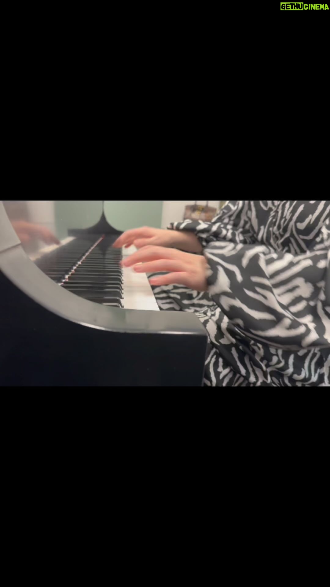 Our Lady J Instagram - Seeing Yuja Wang perform the Rach 2 this weekend inspired me to practice my octaves! #chopin #etude #livemusic #piano #classical @yujawang.official @gustavodudamel @laphil #rachmaninoff #practice Colburn: Conservatory of Music