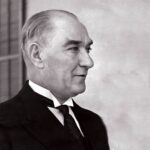 Oya Başar Instagram - ATAM, Sen o kadar önemlisin ki, yüzyillar geçsede bu ülke seni aynı sevgi ve saygiyla kucaklacak.Çünkü insanlar yaptiklariyla vardir.