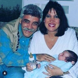 Oya Başar Instagram - Güzel Ayşem ,Nasil Geçti Seneler...Iyi Ki Doğdun Ailemizin Neşesi Oldun.🧿