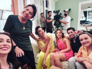 Oya Başar Instagram - son set günleri... @yazsarkisidizi