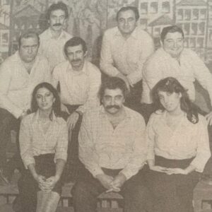 Oya Başar Instagram - Bir güzel arkadaşı daha kaybettik... #hikmetkaragöz ~1978 Levent Kırca Tiyatrosu
