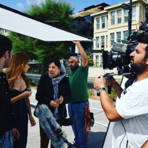 Oya Başar Instagram - @yazsarkisidizi  @nilsuberfinaktas ,Emre sırtında kamerasıyla çok mutlu :)
