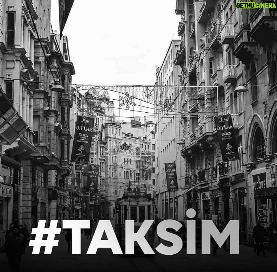 Oya Başar Instagram - Kelimelerin bile anlamsız kaldığı bir acı, çok derinden yaralandık… Yaşanan saldırıda hayatını kaybedenlere Allah’tan rahmet, yaralılara da acil şifalar diliyorum. Teröre hayır! #TAKSİM