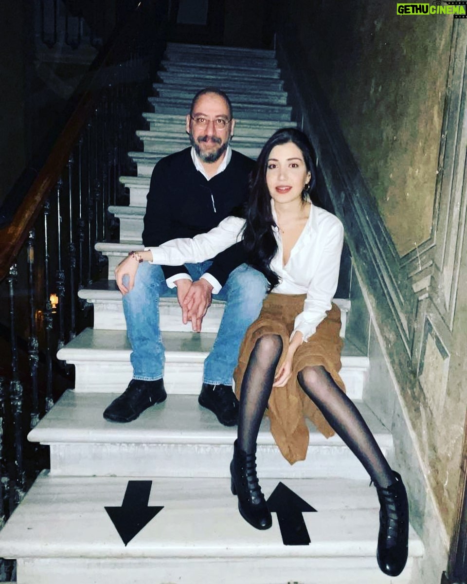 Oya Başar Instagram - Canlarım.. ❤️❤️🧿🧿 @umutkirca @ayskirca #siblings #brotherandsister #love Soho House Istanbul