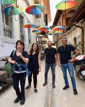 Oya Başar Instagram - Plastik Aşklar Hatay’da!✨