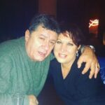 Oya Başar Instagram - "iki orta bi sade hadi bana müsaade" derdin hep.Bu gidiş biraz erken oldu...Nurlar içinde yat canım arkadaşım.