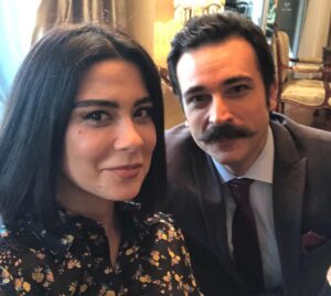 Ozan Dağgez Instagram - İlk bölümünden son bölümüne kadar içinde yer almaktan büyük mutluluk ve gurur duyduğum @afiliask yapım ekibime, yönetmenlerime, birbirinden değerli oyuncu arkadaşlarıma ve ekranları başında bizi yalnız bırakmayan sevgili izleyicilerimize sonsuz teşekkürler 🙏🏼👏🏻 @kanald @arcfilmyapim @caglarertugrul @burcuozberk @tanerrumeli @uguruzunel @nesebaykent @altan_erkekli @berilpozam @beniandonmez @serkaytutuncu @serdargozelekli @senemzencir @asenatugal @ryhnyldrmm @zeyneptugcebayat @oneratess @guzidears @barss @ilker_arslan 🚀🍀