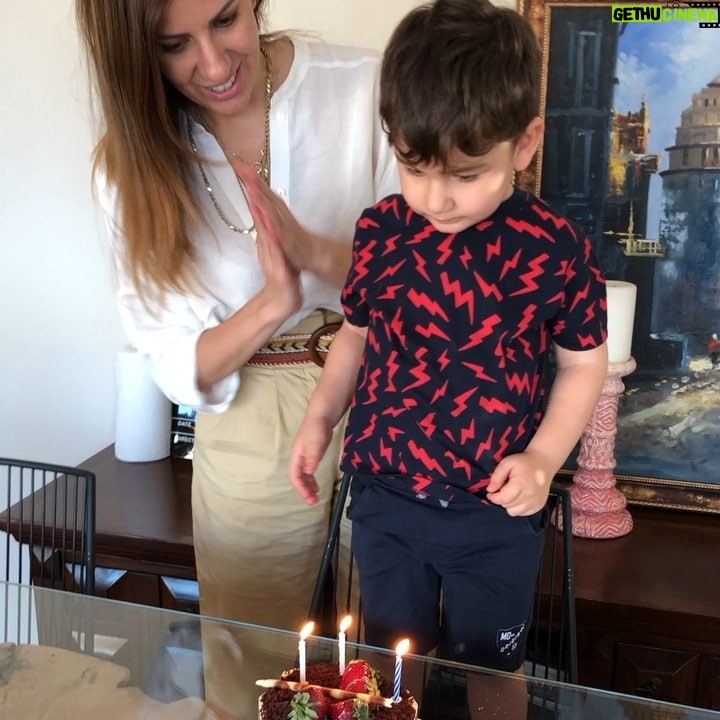 Ozan Dağgez Instagram - #happybirthday #myson Benim aslan oğlum 🎂👏🏻🎉 Istanbul, Turkey