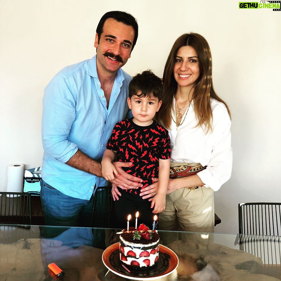Ozan Dağgez Instagram - İyiki doğdun benim aslan oğlum #happybirthday #myson #9temmuz2015 🎉🎂 @eda_saritasdaggez Istanbul, Turkey