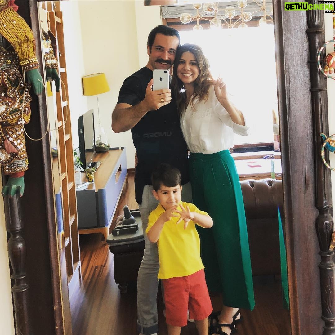 Ozan Dağgez Instagram - #iyibayramlar #şekergibiolsun @eda_saritasdaggez Istanbul, Turkey