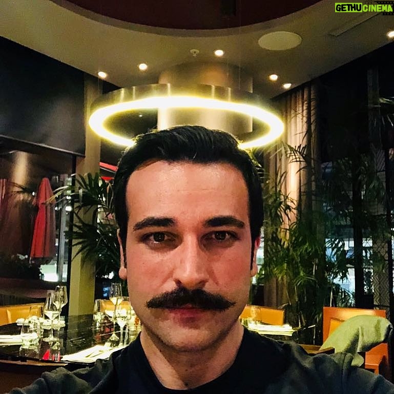 Ozan Dağgez Instagram - #iştebubenim #melekgibiadam 😇 Zanzibar Zorlu