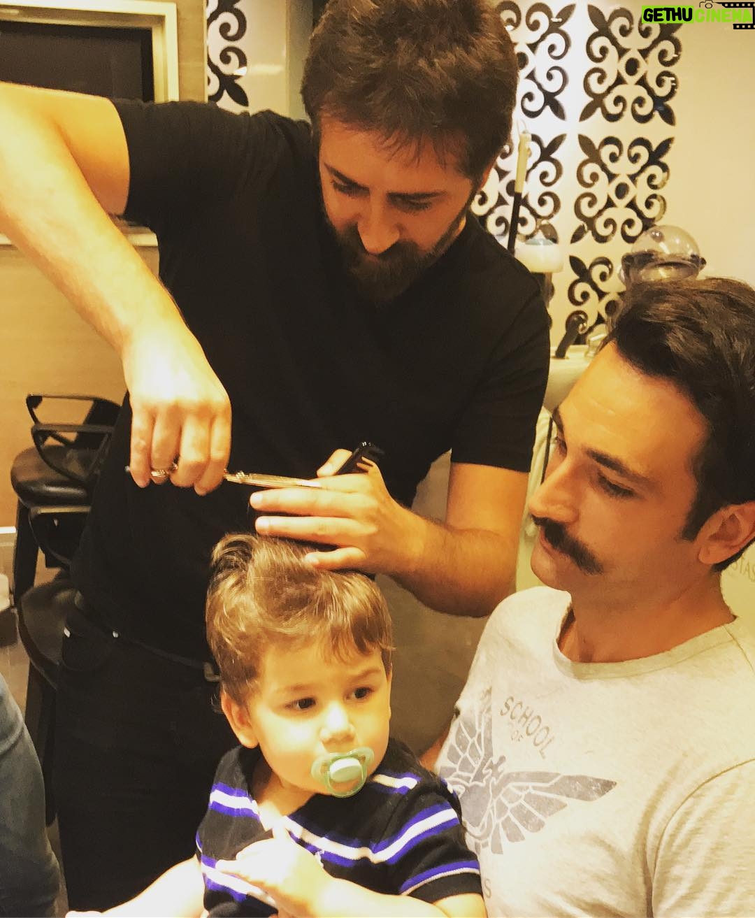 Ozan Dağgez Instagram - #bayramtraşı #haircut #rauferezdağgez #myson💙 #mysonismyworld @serdarcelikiz @salonveysel Salon Veysel