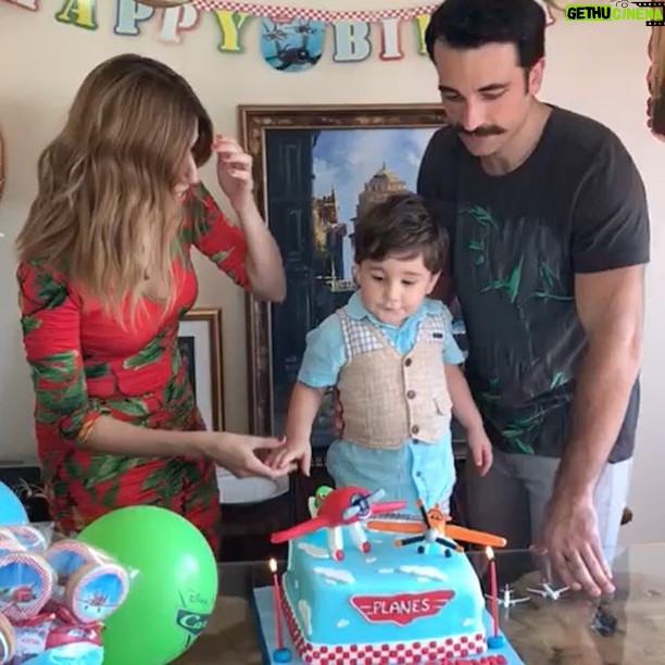 Ozan Dağgez Instagram - #iyikidoğdun #canım #oğlum #rauferezdağgez #2yaşında #maşallah #happybirthday #myson 🎉🙏🏻🎂👏🏻 Bağdat Caddesi
