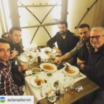 Ozan Dağgez Instagram - #adanailsınırıcihangir #ikikaptanbirarada #goodnight #withfriends @1volkandemirel @alpiksel @melihmahmutoglu @adanailsiniri Adana İl Sınırı Ocakbaşı Cihangir