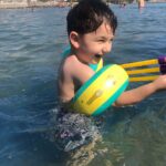 Ozan Dağgez Instagram - #summer #seafunandsun #rauferezdağgez @eda_saritasdaggez Kefi Beach
