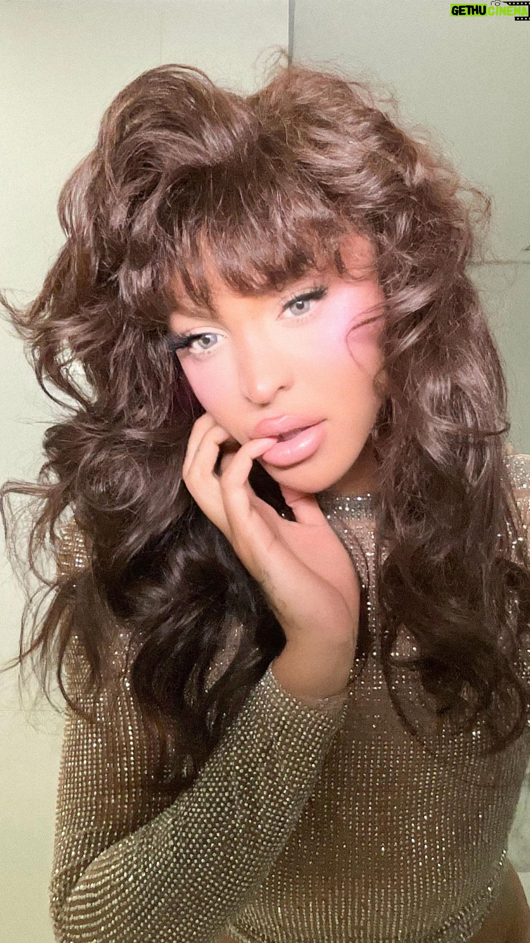 Pabllo Vittar Instagram - time goes by so slowly 🪩 hair: @sydneysallesdesign