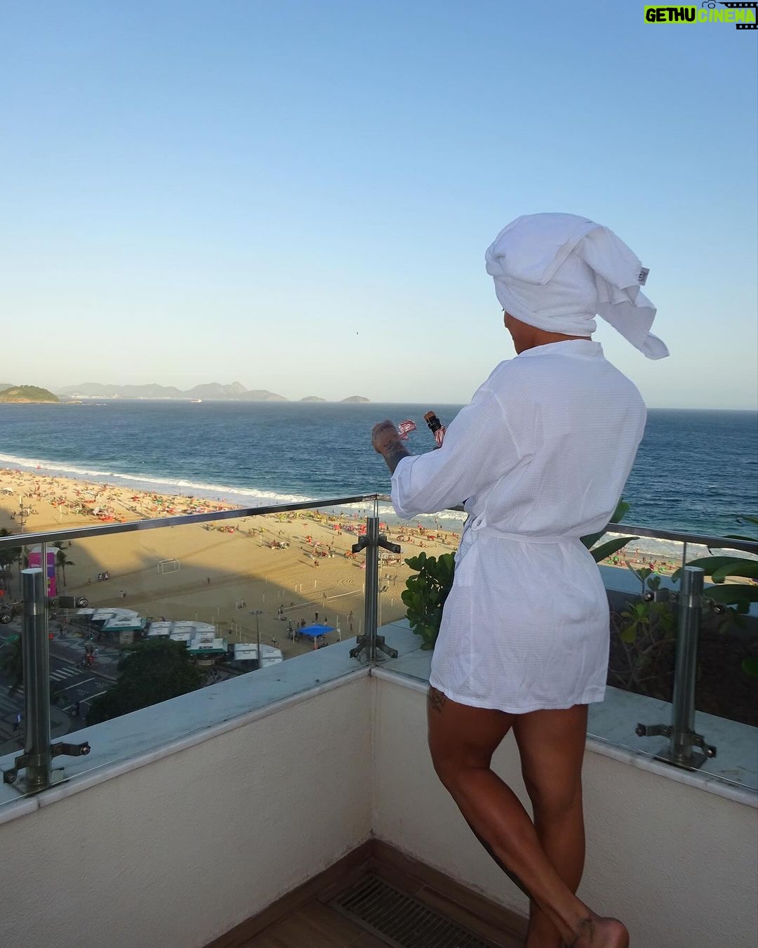 Pabllo Vittar Instagram - kit copo Rio de Janeiro, Rio de Janeiro