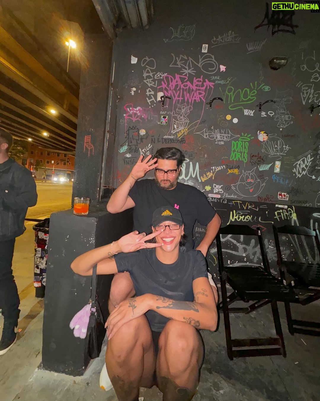 Pabllo Vittar Instagram - vivendo pra postar dump :)