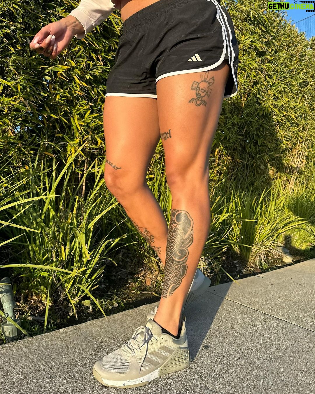 Pabllo Vittar Instagram - prontissima pra ser minha melhor versão nos treinos✨⚡️ @adidasbrasil #criadocomadidas let’s go Los Angeles, California