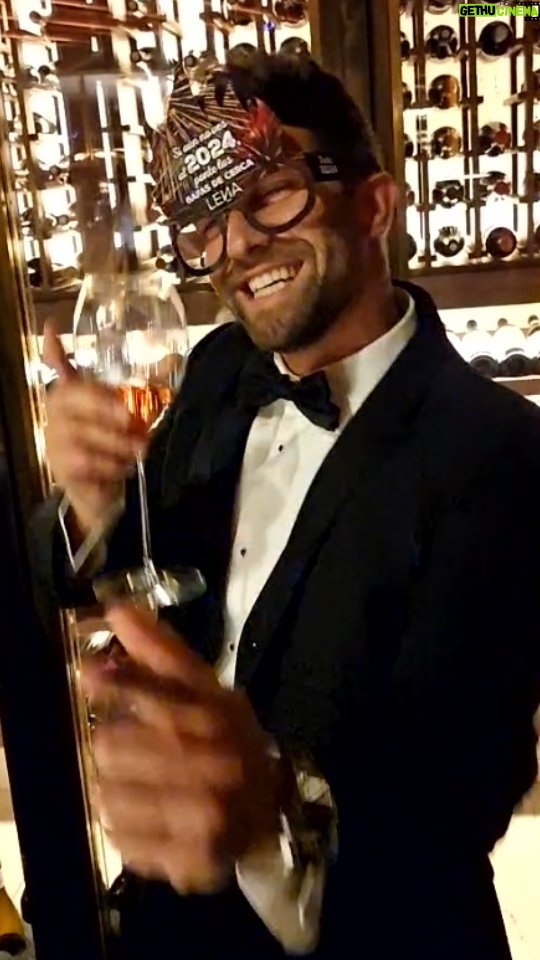 Pablo Alborán - 86.3K Likes - FELIZ AÑOOOOOO!!!!!!!!!!!!!!!!