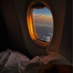 Pablo Alborán Instagram – Venimos de San Salvador, después de muchas horas de vuelo con turbulencias, cambio de hora y sin pegar ojo, llegamos por fin a CHILE!!!! Donde me recibe mi familia. Varios clubs de fans diferentes pero siempre unidos, dispuest@s a no dormir como yo, con tal de poder pasar un rato juntos. No tengo palabras para tanto cariño. Gracias por esperarme y por haber llenado dos movistar arena desde hace meses..
Esta relación es inquebrantable. Os amo. Santiago, Chile
