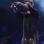 Pablo Alborán Instagram – Amamos con uñas y dientes…