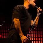 Pablo Alborán Instagram – Puedo perder y sentir que gané, contigo me quedo no voy a correr. Puedes caerte una y otra vez, porque voy a besarte y no va a doler. Como te busque, me encuentras, como te extrañe, te quedas.. #voraces