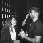 Pablo Alborán Instagram – Los abrazos y las sonrisas del #backstage en #CostaRica Costa Rica