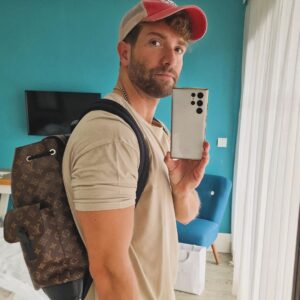 Pablo Alborán Instagram - Enero llegó contento