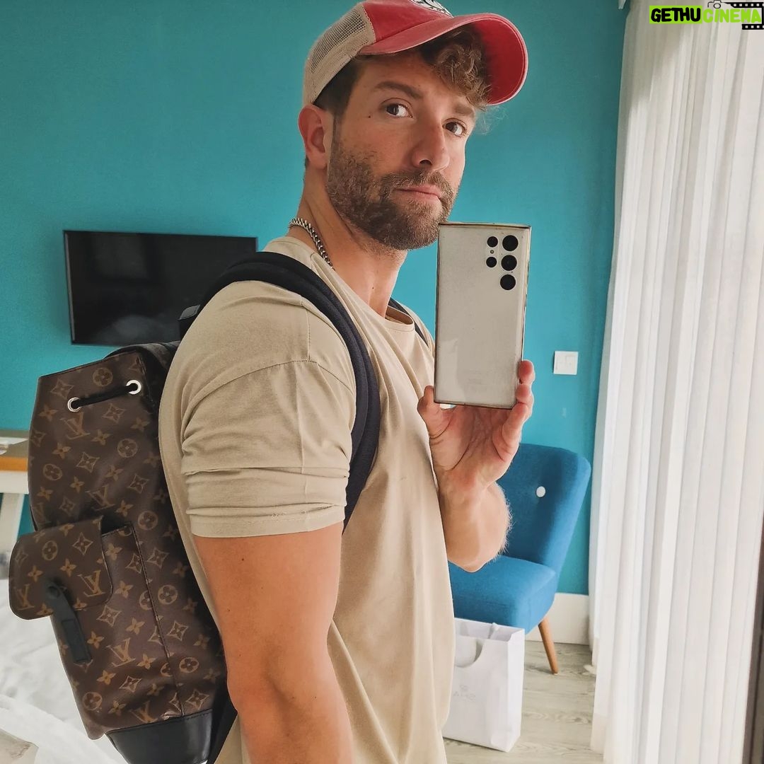 Pablo Alborán - 144.6K Likes - Enero llegó contento