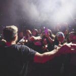 Pablo Alborán Instagram - Segunda noche en Santiago de Chile. Sinceramente, me va a costar asimilar estas dos noches. Y después me costará asimilar la gira que acabamos de terminar en Latinoamérica... esto es muy fuerte... muy muy fuerte... GRACIAS POR ESCUCHAR MI MÚSICA Y POR APOYAR LA MÚSICA EN VIVO!!! VIVA CHILEEEEE!!!! Santiago de chile, Chile