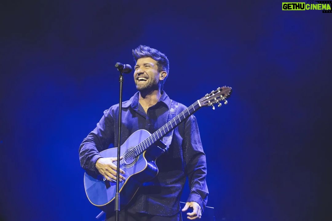 Pablo Alborán Instagram - La felicidad tiene tu nombre Chile. Mañana repetimos !!!!! Qué manera de despertarme el alma!!! Santiago de chile, Chile