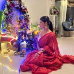 Pallavi Mukherjee Instagram - Happy Ganesh Chaturthi ♥️♥️ Few glimpses 👉 📷 @sanjudharmyfitness #ganeshchaturthi #maharasthra #festivetime #ganeshutsav #traditional #indianwear #lookoftheday #redsaree #moments #festivewear #postoftheday Mumbai, Maharashtra