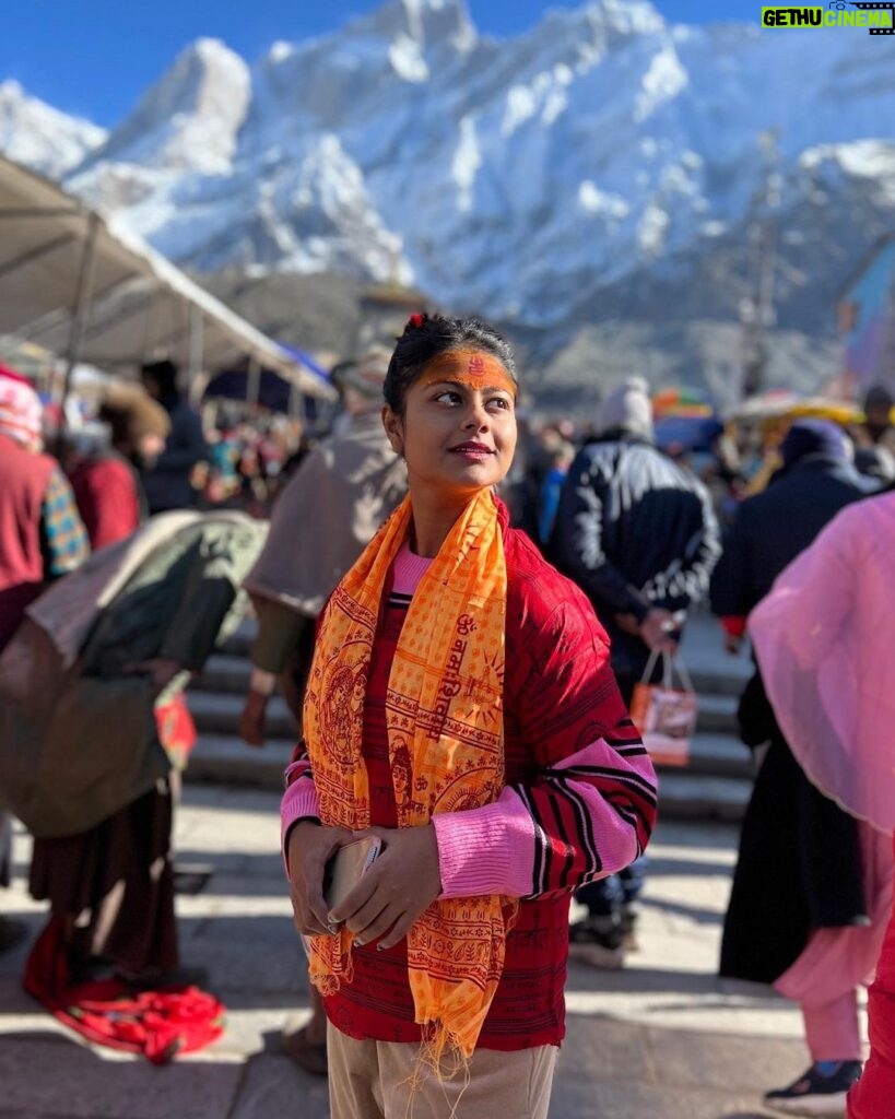 Pallavi Mukherjee Instagram - Living the Dream 🙏 #kedarnath हर हर महादेव 🙏 @marygitasree #kedarnathtemple #kedarnath #mahakal #shiva #blessings #dreamdestination #travel #spirituality #peace #postivevibes #harharmahadev Kedarnath