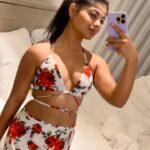 Pallavi Mukherjee Instagram - 🔥🔥phuket vibe is on 🔥🔥 Wearing 🤍 @howwhenwearclothing #reelitfeelit #phuketnightlife #trendingreels #loveyourself #reelitfeelit #saturdaynight #thailand Avani+ Khao Lak Resort